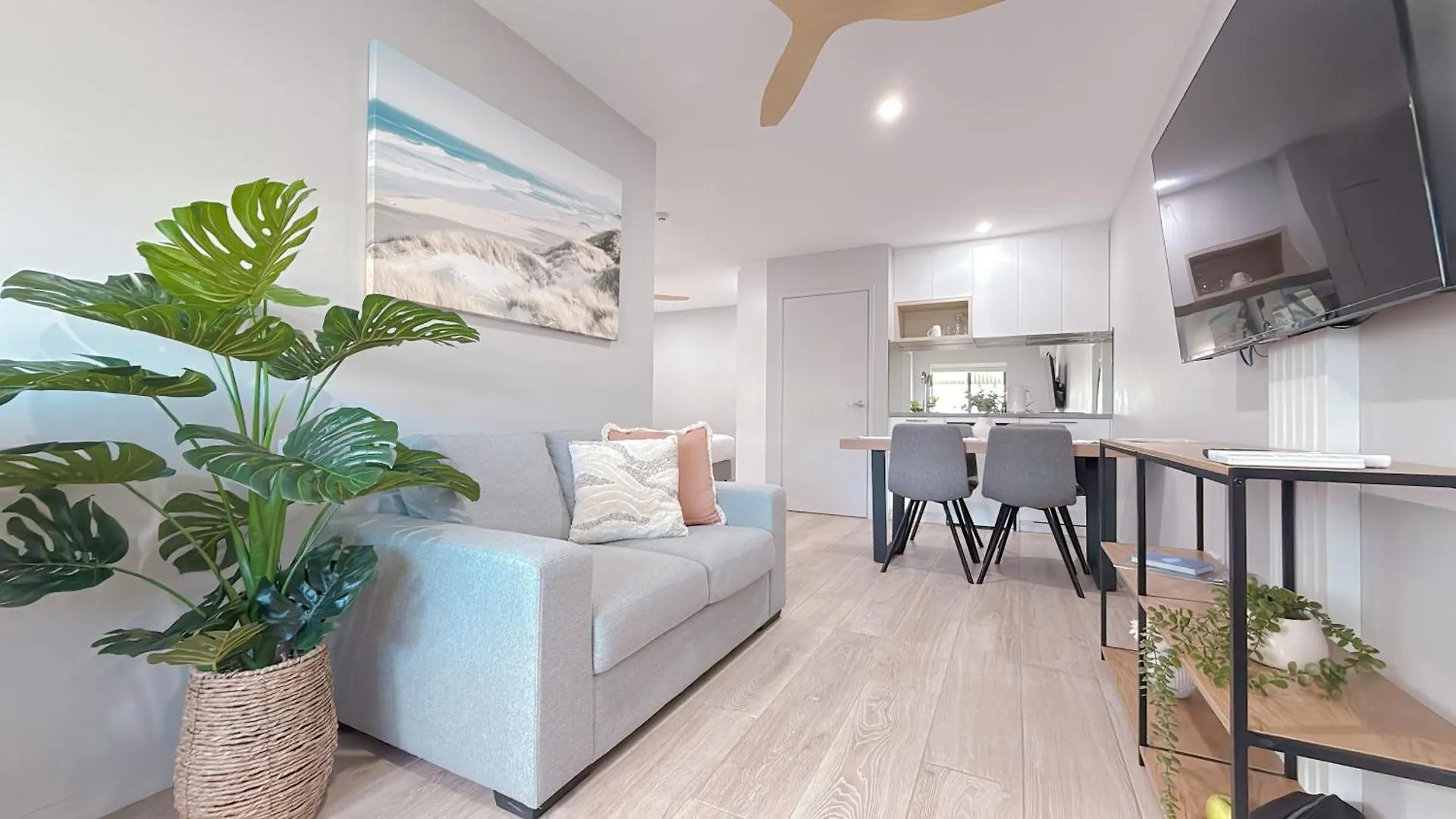 Belmoral Corporate Suites (Adults Only) Townsville Hotel
