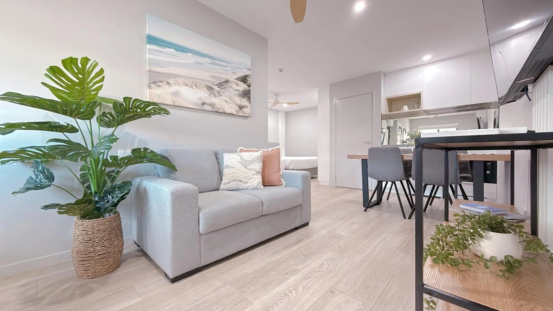 Belmoral Corporate Suites (Adults Only) Townsville